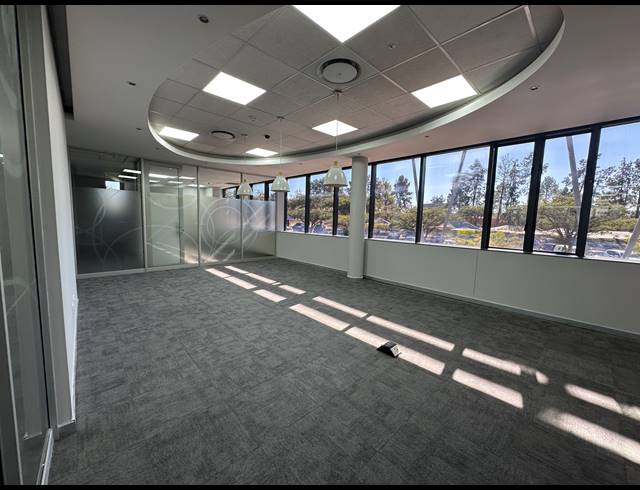 612M² OFFICE TO LET IN WOODMEAD